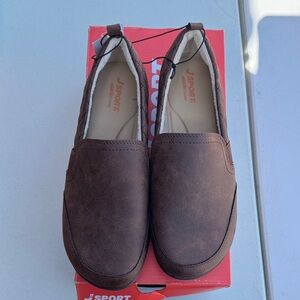 Women’s Slip-On Casual Shoes